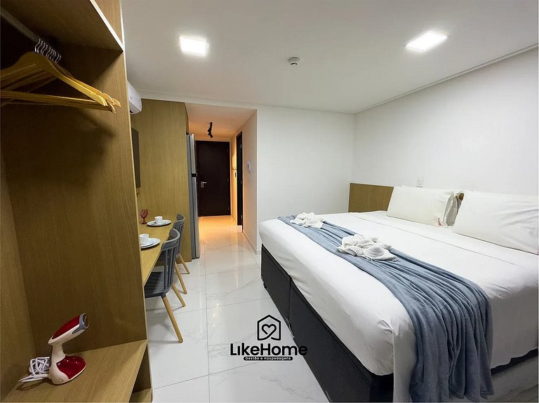 Flat em Tambaú espaçoso c/ varanda - LikeHome