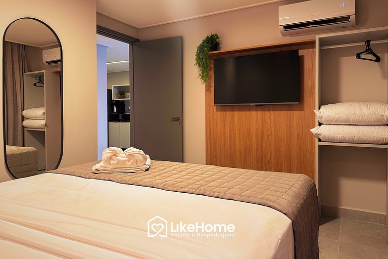 Flat à 50m da praia com área externa - LikeHome