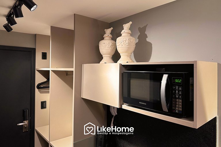 Incrível flat c/ vista cidade em Tambaú - LikeHome