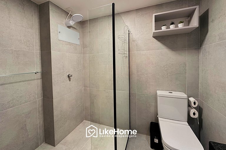 Flat c/ varanda vista cidade na orla JP - LikeHome