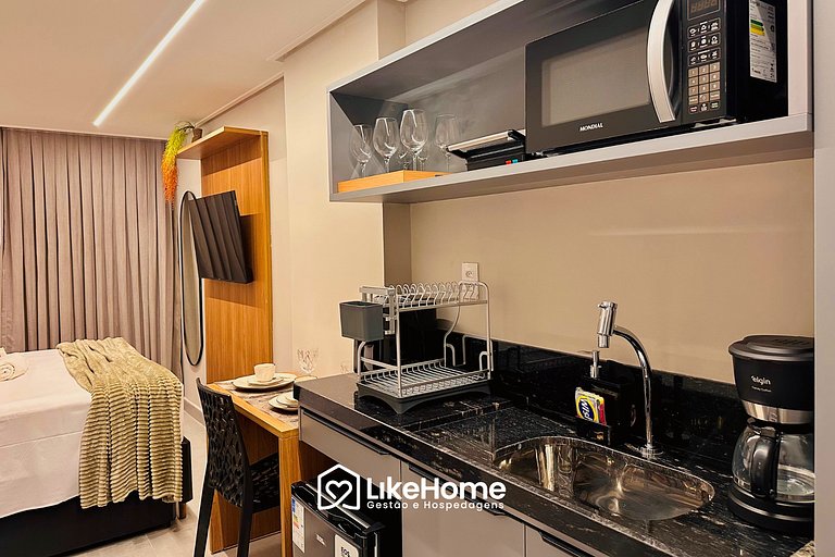 Flat p/ 2 na orla com piscina vista mar - LikeHome