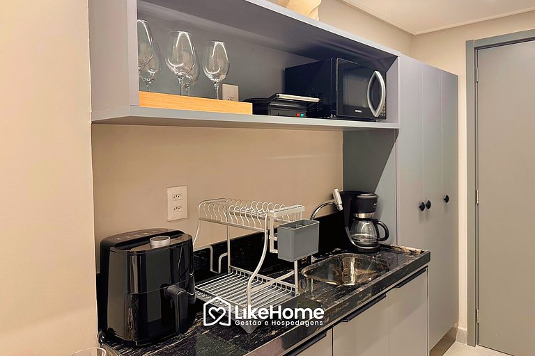 Flat p/ 2 na orla com piscina vista mar - LikeHome