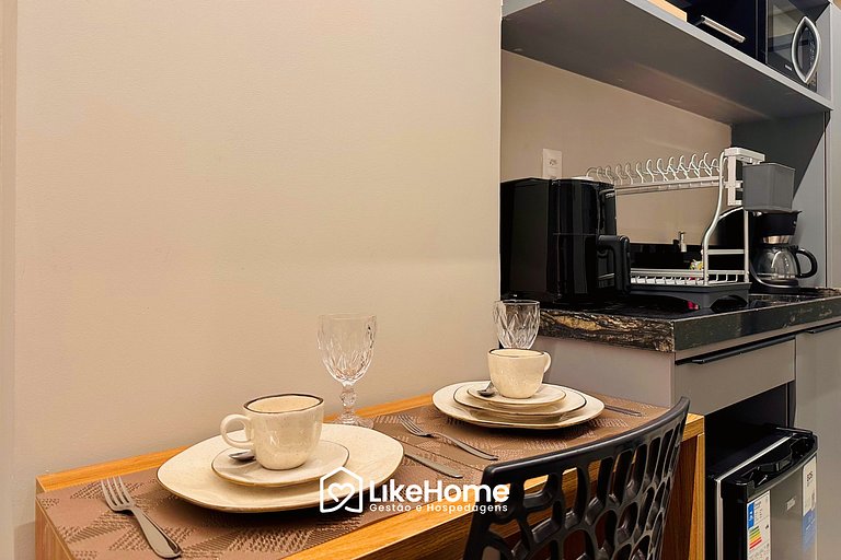 Flat p/ 2 na orla com piscina vista mar - LikeHome