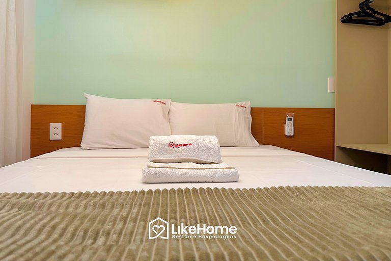 Flat praia no térreo com vista jardim - LikeHome