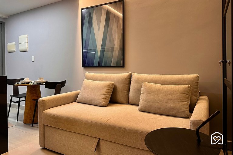 Flat com varanda vista piscina no Bessa - LikeHome