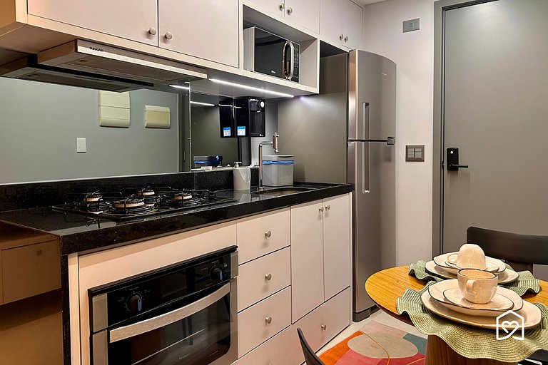 Flat com varanda vista piscina no Bessa - LikeHome