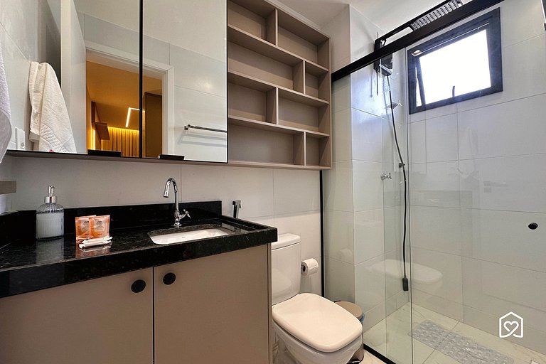 Family apt. Near the Beach and Pool - LikeHome