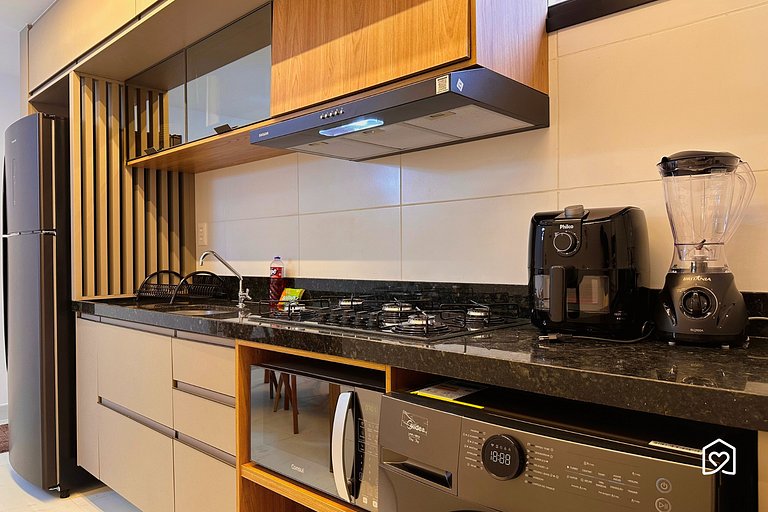 Family apt. Near the Beach and Pool - LikeHome