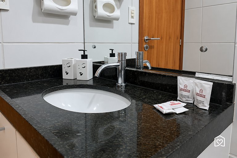 Gracioso flat em Tambaú perto de tudo - LikeHome