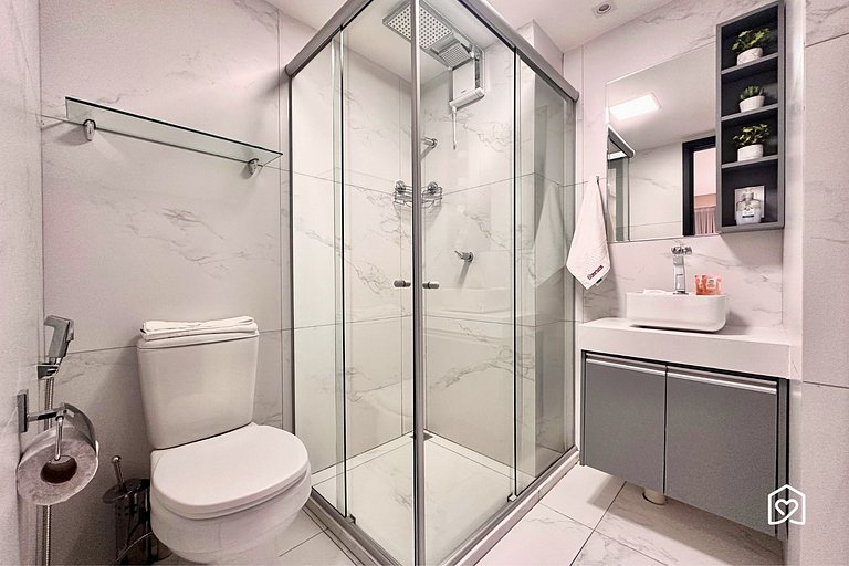 Incrível flat c/ vista cidade em Tambaú - LikeHome