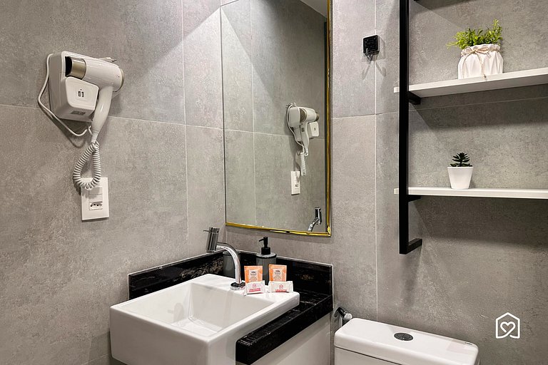 Flat completo a 50m da praia - LikeHome