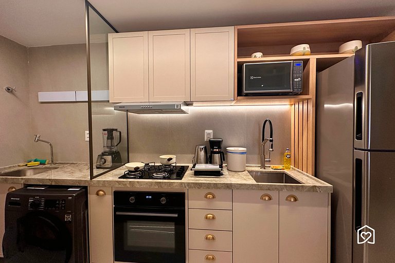 Family apt. Near the Beach and Pool - LikeHome