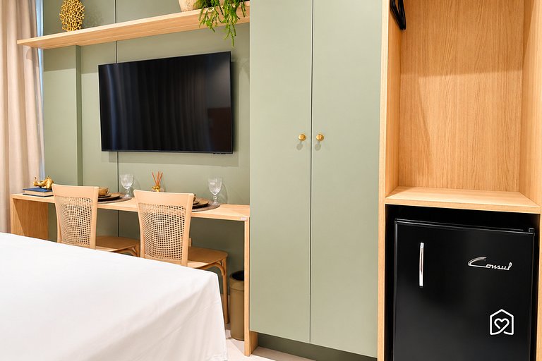 Flat beira mar c/ vista no Bessa - LikeHome