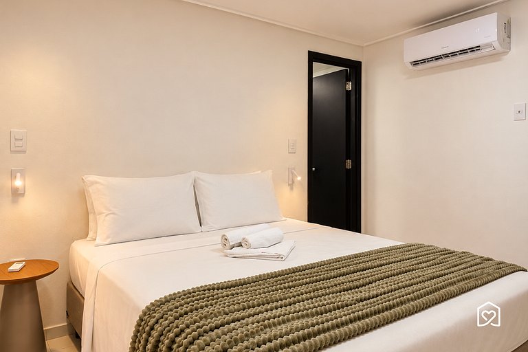 Family apartment with balcony near Tambaú Beach