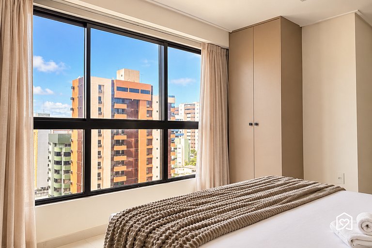 Family apartment with balcony near Tambaú Beach